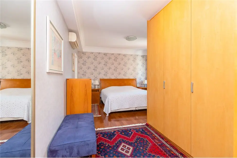 Apartamento com 3 quartos à venda, 161m2 em Moema, São Paulo - SP - imagem 9 Foto 9 de Apartamento com 3 quartos à venda, 161m2 em Moema, São Paulo - SP