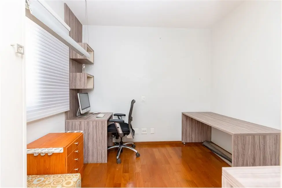 Apartamento com 3 quartos à venda, 161m2 em Moema, São Paulo - SP - imagem 7 Foto 7 de Apartamento com 3 quartos à venda, 161m2 em Moema, São Paulo - SP