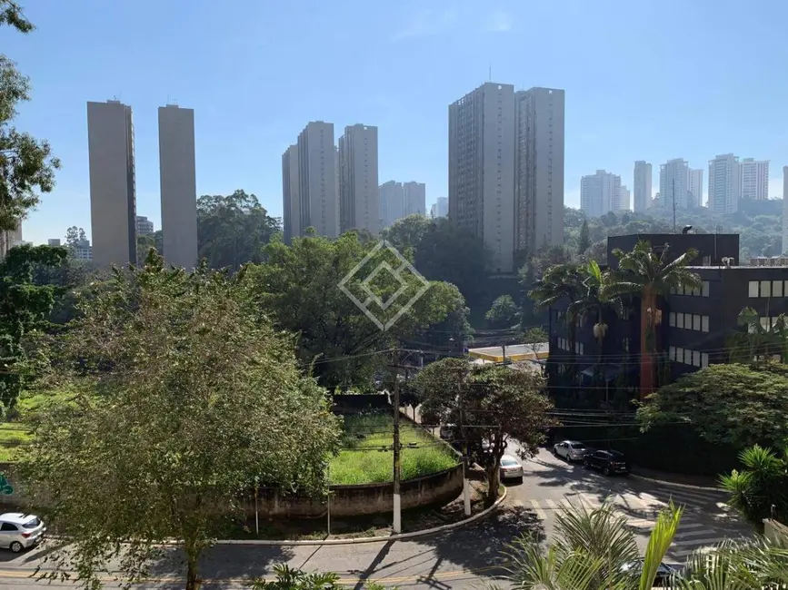 Apartamento com 3 quartos à venda, 117m2 em Vila Suzana, São Paulo - SP - imagem 8 Foto 8 de Apartamento com 3 quartos à venda, 117m2 em Vila Suzana, São Paulo - SP