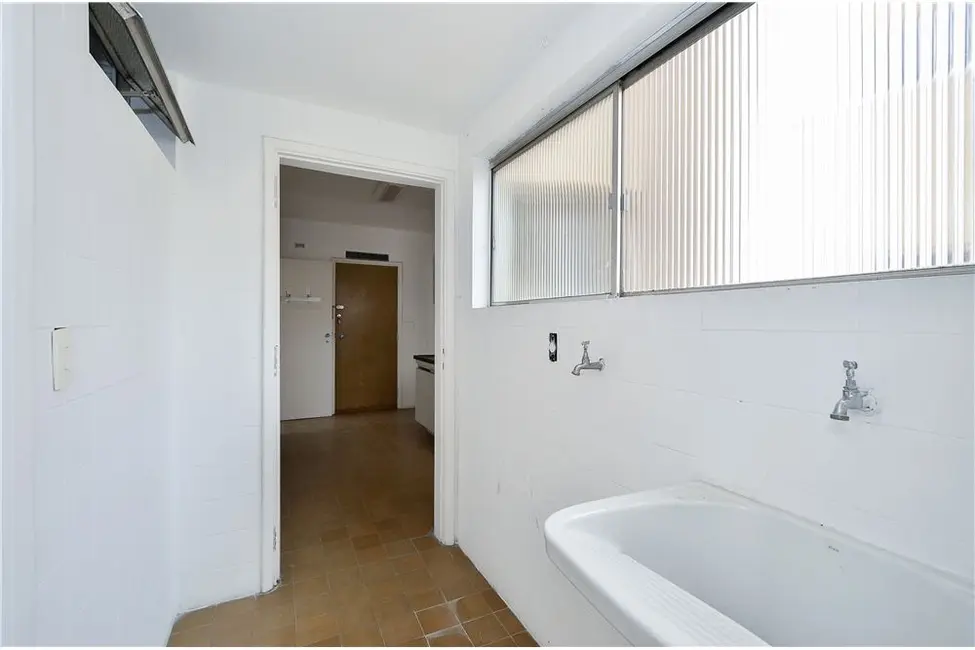 Apartamento com 3 quartos à venda, 68m2 em Moema, São Paulo - SP - imagem 9 Foto 9 de Apartamento com 3 quartos à venda, 68m2 em Moema, São Paulo - SP