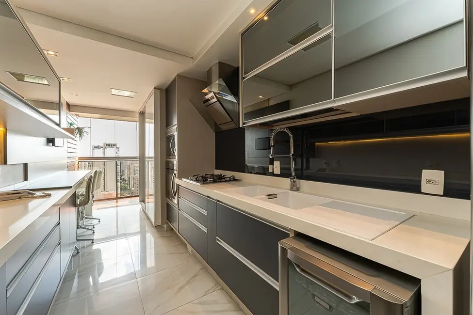 Cobertura com 2 quartos à venda, 143m2 em Vila Olímpia, São Paulo - SP - imagem 5 Foto 5 de Cobertura com 2 quartos à venda, 143m2 em Vila Olímpia, São Paulo - SP