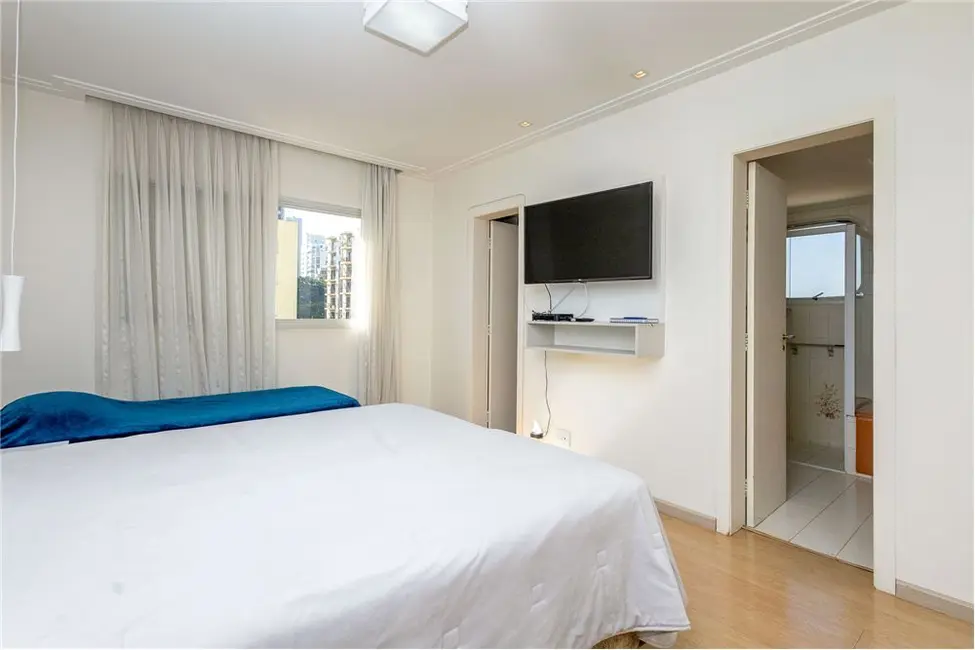 Foto 3 de Apartamento com 4 quartos à venda, 196m2 em Moema, São Paulo - SP