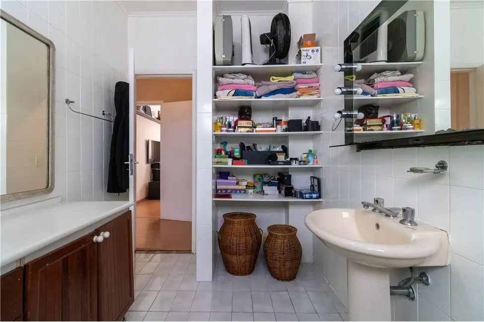 Apartamento com 3 quartos à venda, 165m2 em Cerqueira César, São Paulo - SP - imagem 5 Foto 5 de Apartamento com 3 quartos à venda, 165m2 em Cerqueira César, São Paulo - SP