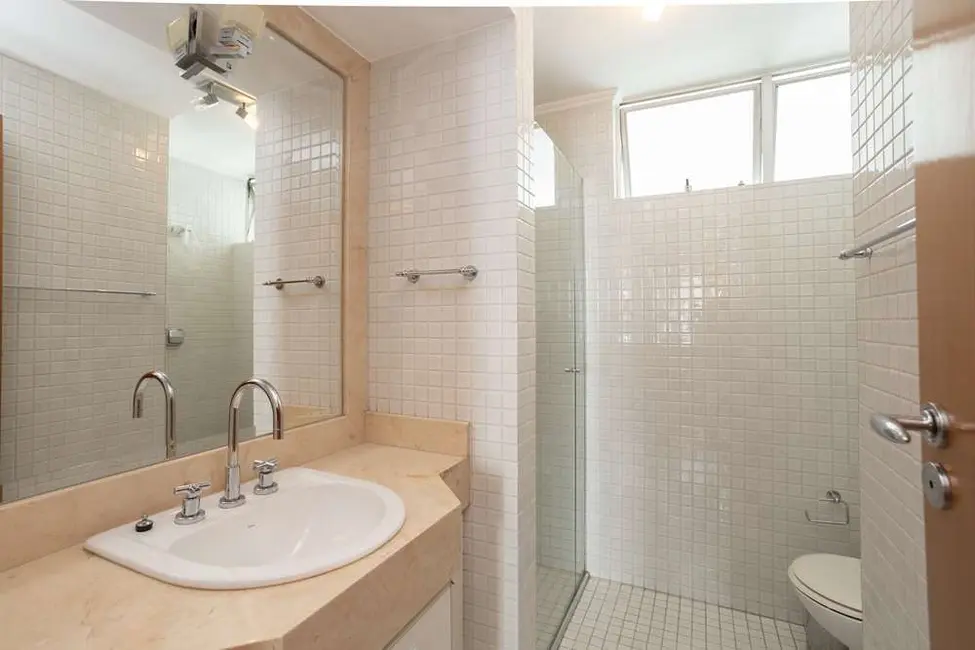 Foto 7 de Apartamento com 3 quartos à venda, 228m2 em Itaim Bibi, São Paulo - SP