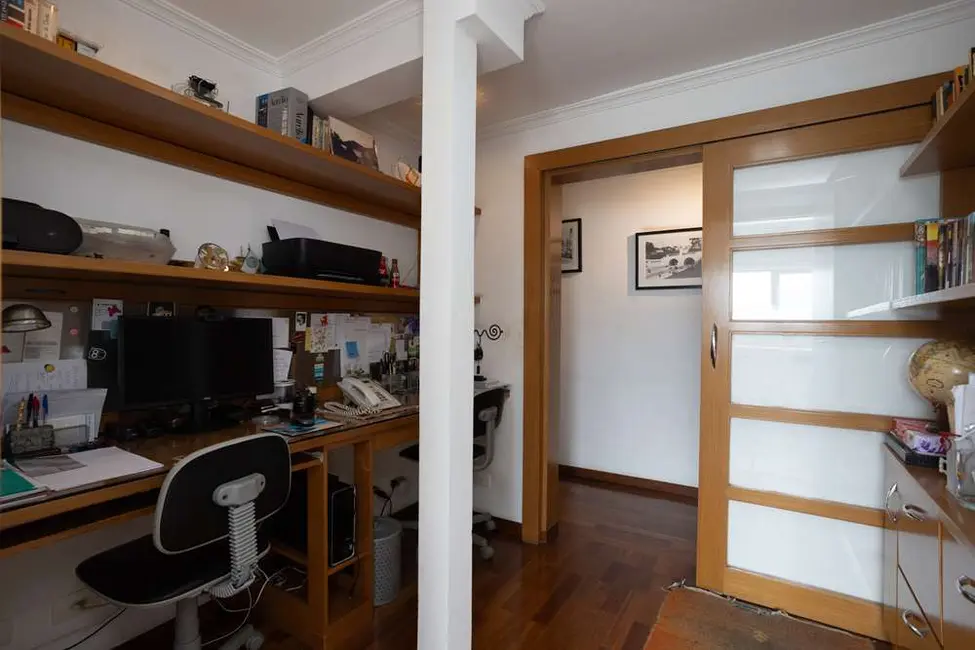 Foto 8 de Apartamento com 3 quartos à venda, 228m2 em Itaim Bibi, São Paulo - SP