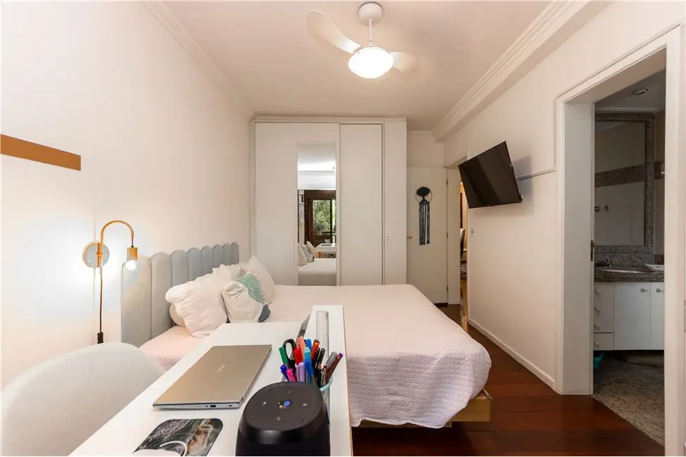 Foto 9 de Apartamento com 4 quartos à venda, 208m2 em Vila Morumbi, São Paulo - SP