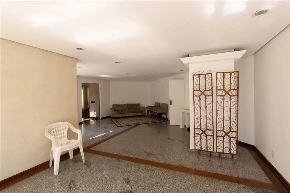 Apartamento com 3 quartos à venda, 143m2 em Moema, São Paulo - SP - imagem 8 Foto 8 de Apartamento com 3 quartos à venda, 143m2 em Moema, São Paulo - SP