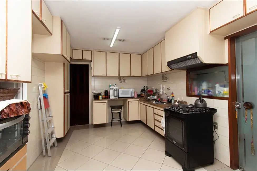 Apartamento com 3 quartos à venda, 143m2 em Moema, São Paulo - SP - imagem 5 Foto 5 de Apartamento com 3 quartos à venda, 143m2 em Moema, São Paulo - SP