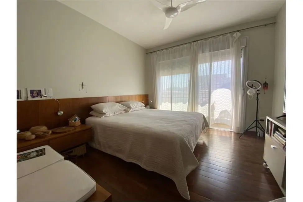 Apartamento com 3 quartos à venda, 200m2 em Moema, São Paulo - SP - imagem 4 Foto 4 de Apartamento com 3 quartos à venda, 200m2 em Moema, São Paulo - SP