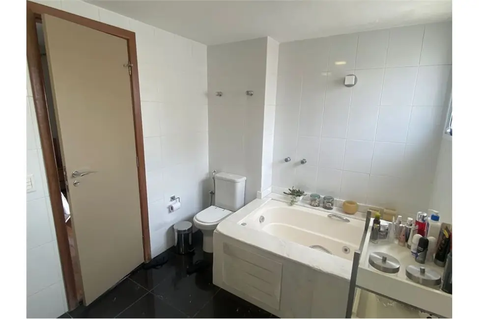 Apartamento com 3 quartos à venda, 200m2 em Moema, São Paulo - SP - imagem 6 Foto 6 de Apartamento com 3 quartos à venda, 200m2 em Moema, São Paulo - SP