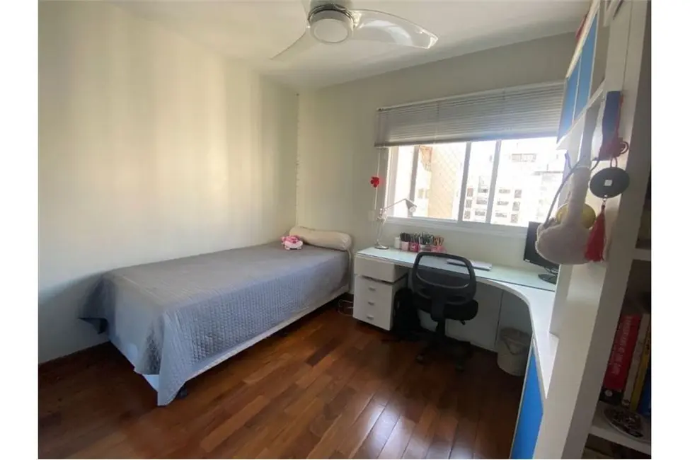 Apartamento com 3 quartos à venda, 200m2 em Moema, São Paulo - SP - imagem 8 Foto 8 de Apartamento com 3 quartos à venda, 200m2 em Moema, São Paulo - SP