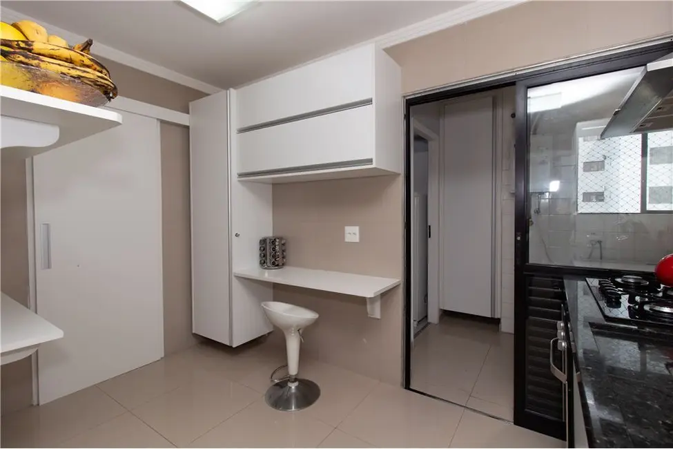 Apartamento com 3 quartos à venda, 95m2 em Moema, São Paulo - SP - imagem 8 Foto 8 de Apartamento com 3 quartos à venda, 95m2 em Moema, São Paulo - SP
