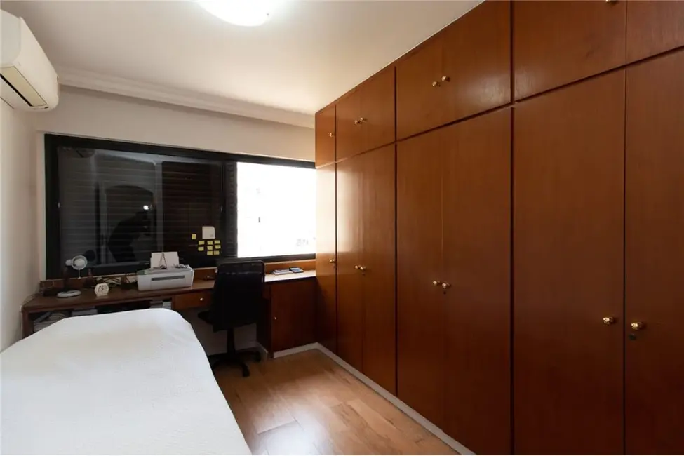 Apartamento com 3 quartos à venda, 155m2 em Campo Belo, São Paulo - SP - imagem 4 Foto 4 de Apartamento com 3 quartos à venda, 155m2 em Campo Belo, São Paulo - SP