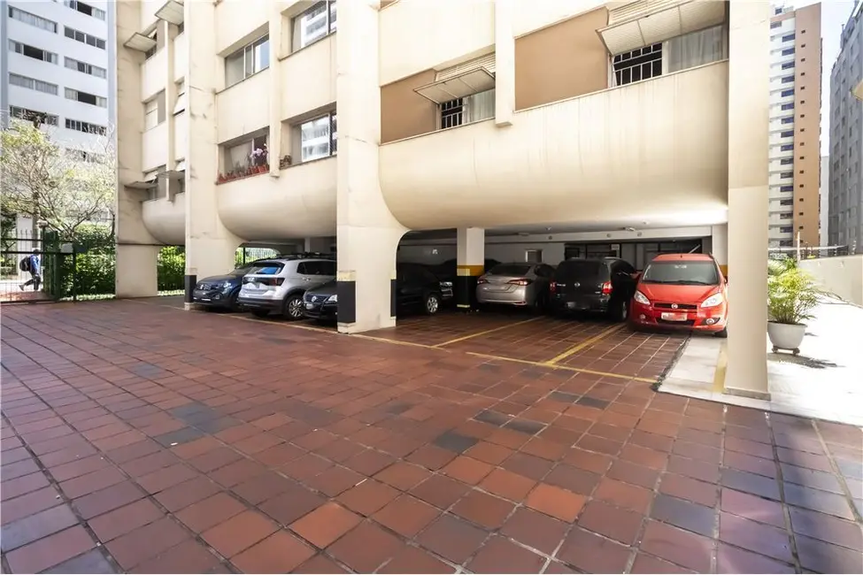 Foto 4 de Apartamento com 2 quartos à venda, 99m2 em Moema, São Paulo - SP