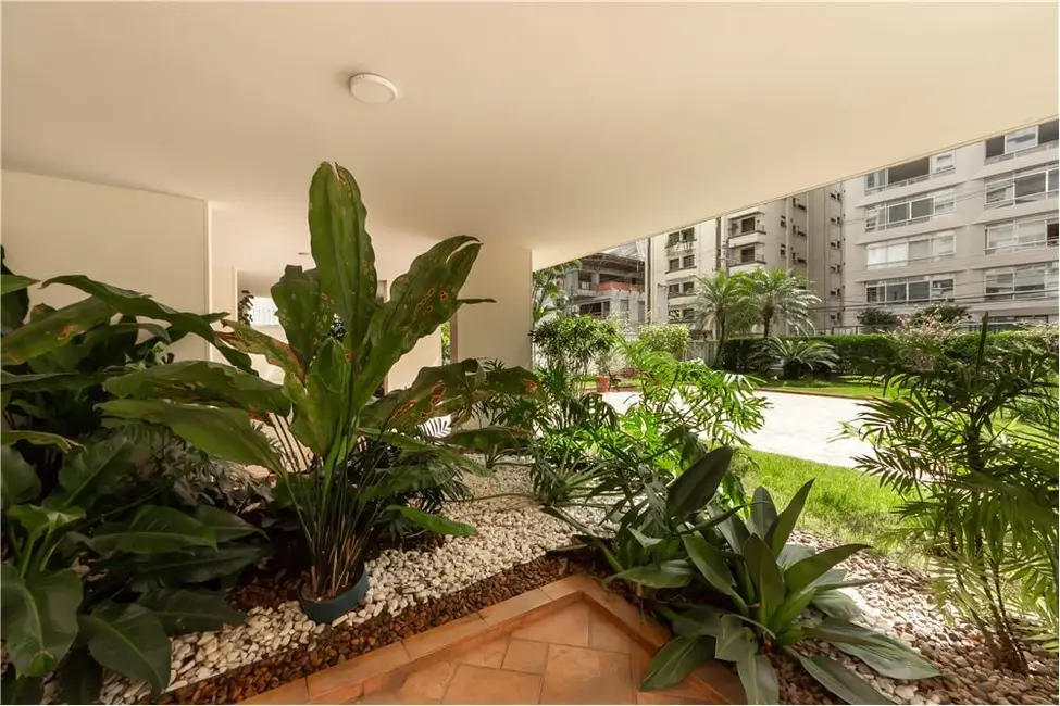 Foto 3 de Apartamento com 3 quartos à venda, 198m2 em Itaim Bibi, São Paulo - SP