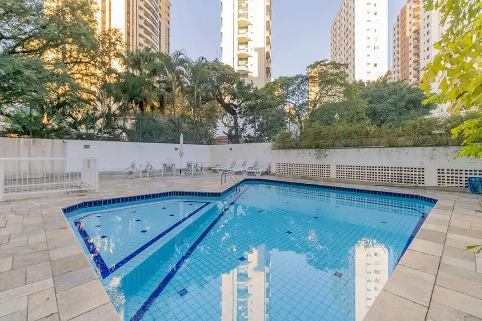 Apartamento com 3 quartos à venda, 129m2 em Moema, São Paulo - SP - imagem 5 Foto 5 de Apartamento com 3 quartos à venda, 129m2 em Moema, São Paulo - SP