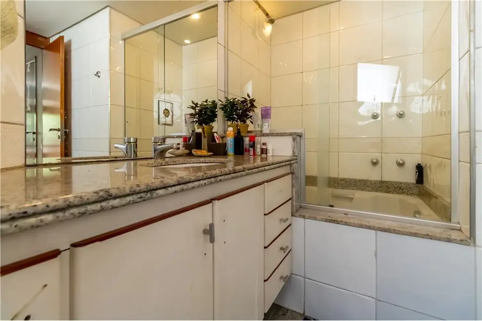 Foto 8 de Apartamento com 3 quartos à venda, 245m2 em Vila Suzana, São Paulo - SP