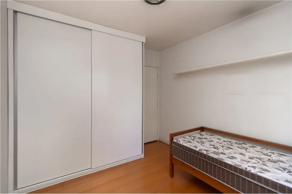 Foto 2 de Apartamento com 2 quartos à venda, 75m2 em Moema, São Paulo - SP