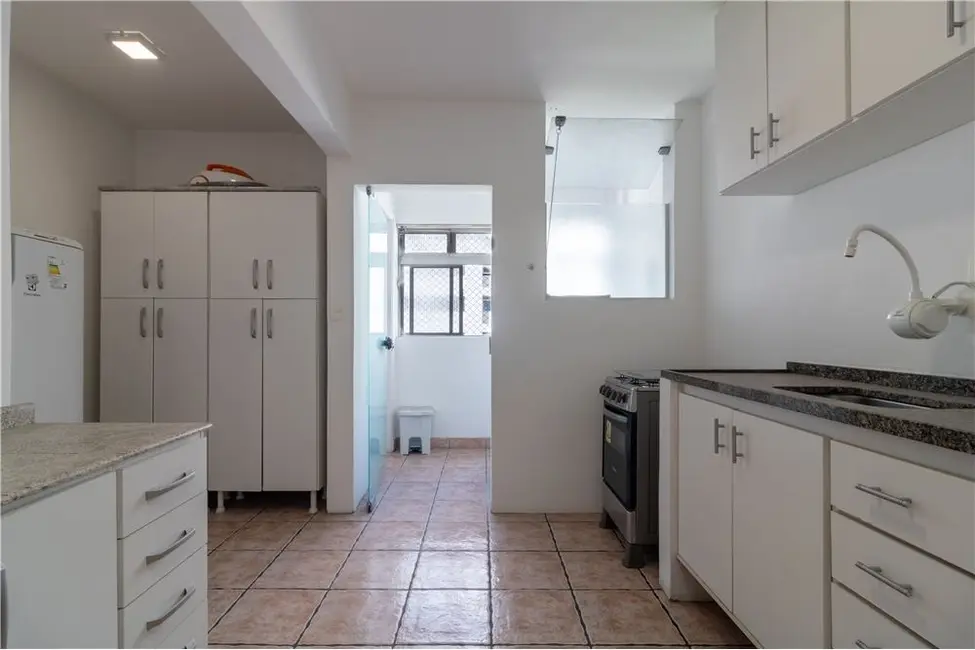 Foto 6 de Apartamento com 2 quartos à venda, 70m2 em Moema, São Paulo - SP