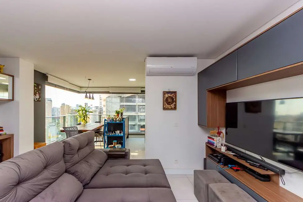 Foto 2 de Apartamento com 2 quartos à venda, 82m2 em Vila Olímpia, São Paulo - SP