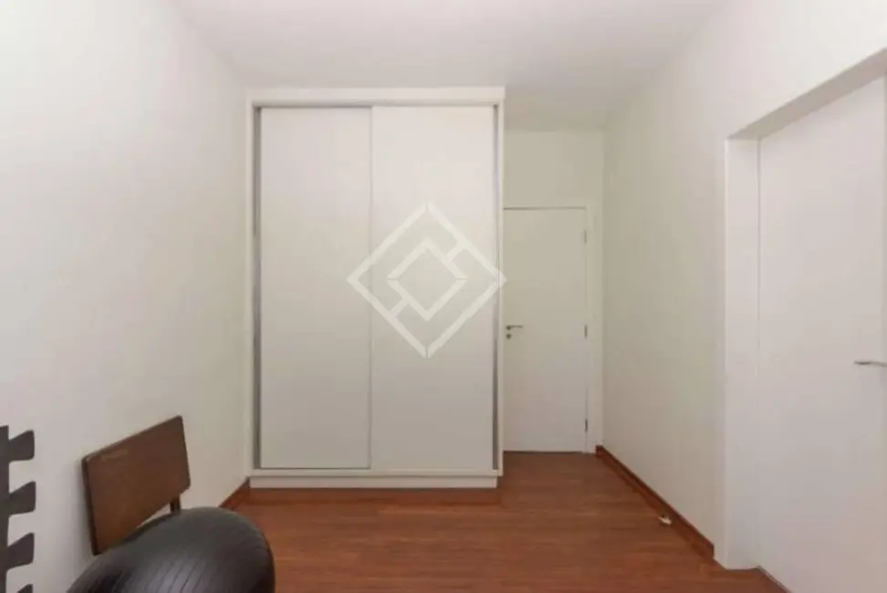 Apartamento com 4 quartos à venda, 136m2 em Vila Suzana, São Paulo - SP - imagem 5 Foto 5 de Apartamento com 4 quartos à venda, 136m2 em Vila Suzana, São Paulo - SP