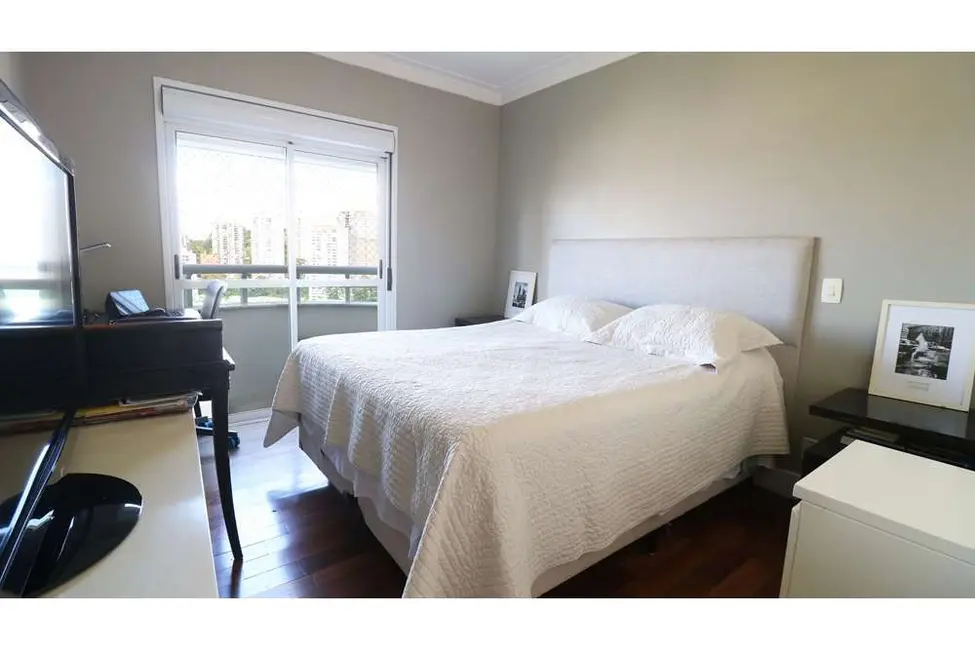 Apartamento com 3 quartos à venda, 177m2 em Vila Andrade, São Paulo - SP - imagem 4 Foto 4 de Apartamento com 3 quartos à venda, 177m2 em Vila Andrade, São Paulo - SP