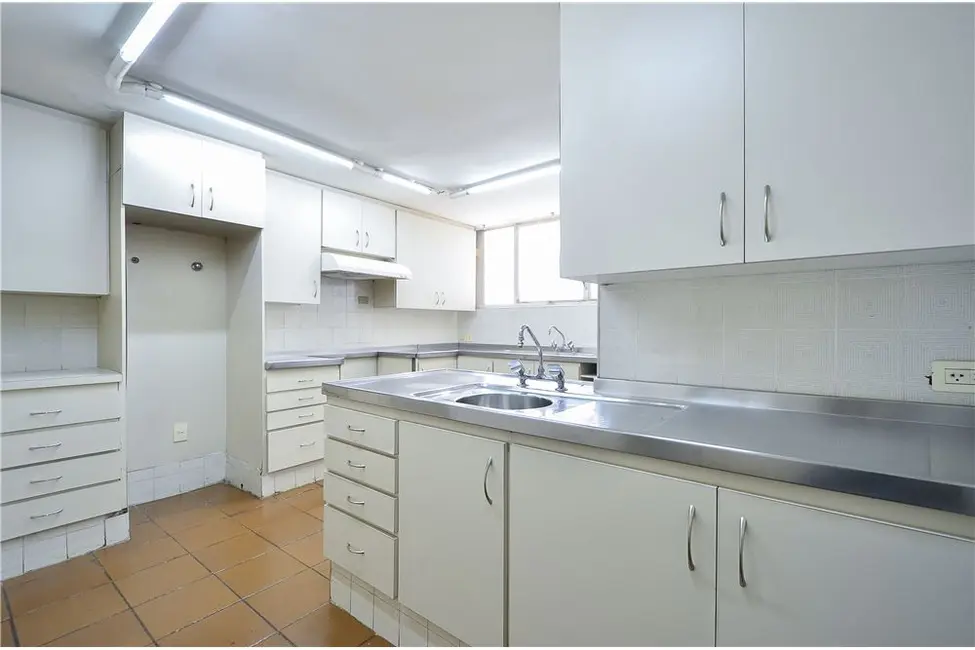 Apartamento com 3 quartos à venda, 256m2 em Cerqueira César, São Paulo - SP - imagem 7 Foto 7 de Apartamento com 3 quartos à venda, 256m2 em Cerqueira César, São Paulo - SP
