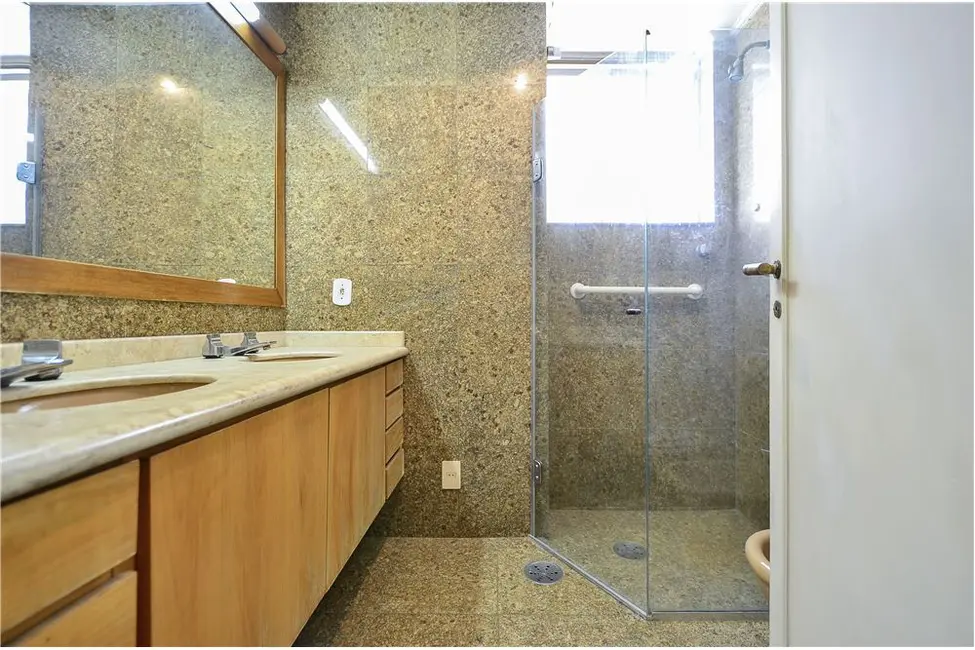 Apartamento com 3 quartos à venda, 256m2 em Cerqueira César, São Paulo - SP - imagem 4 Foto 4 de Apartamento com 3 quartos à venda, 256m2 em Cerqueira César, São Paulo - SP