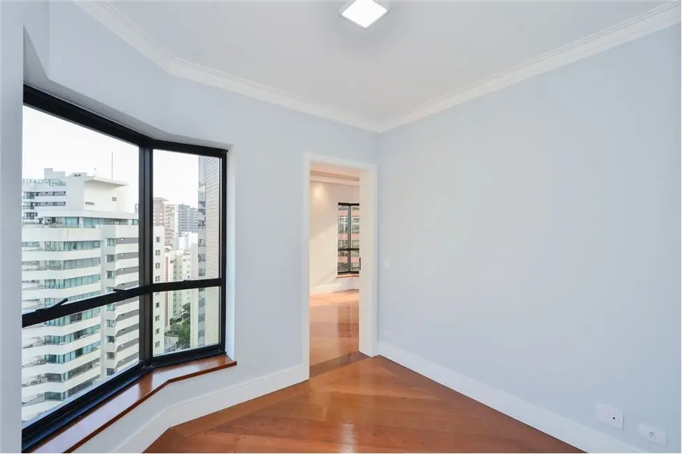 Foto 8 de Apartamento com 5 quartos à venda, 185m2 em Aclimação, São Paulo - SP