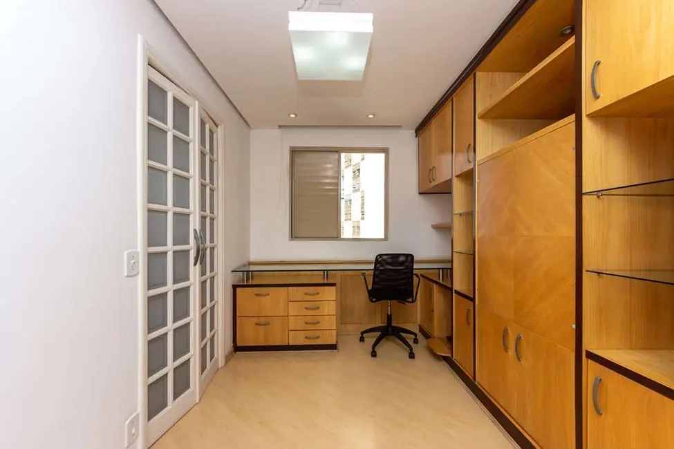 Foto 9 de Apartamento com 2 quartos à venda, 67m2 em Aclimação, São Paulo - SP