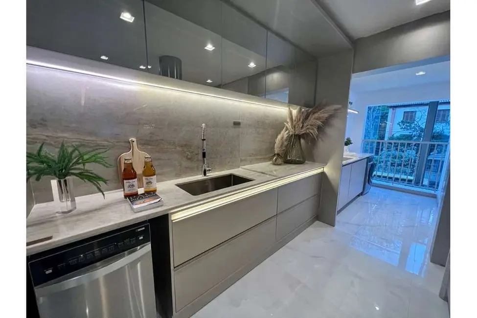 Foto 2 de Apartamento com 3 quartos à venda, 166m2 em São Paulo - SP