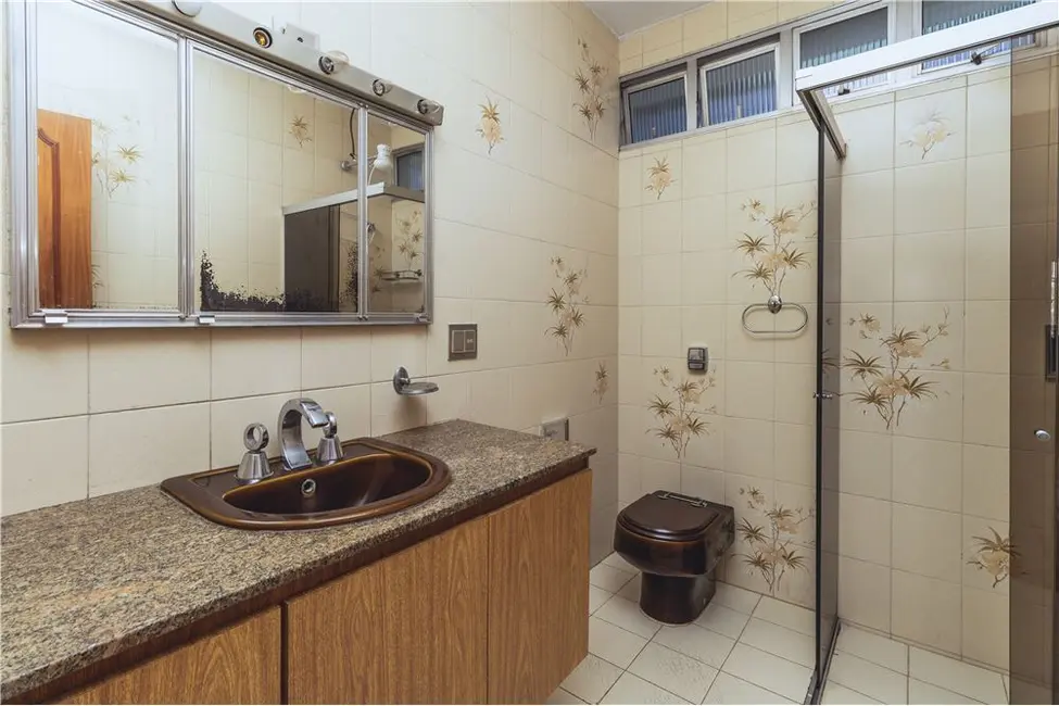 Foto 3 de Casa com 4 quartos à venda, 218m2 em Jardim Leonor, São Paulo - SP