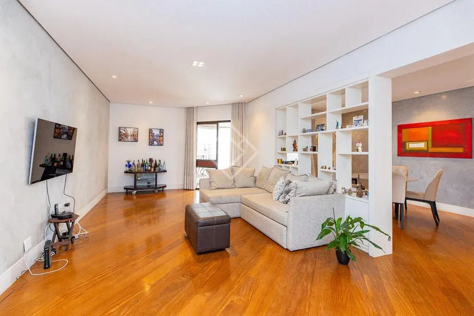 Apartamento com 3 quartos à venda, 146m2 em Moema, São Paulo - SP - imagem 3 Foto 3 de Apartamento com 3 quartos à venda, 146m2 em Moema, São Paulo - SP