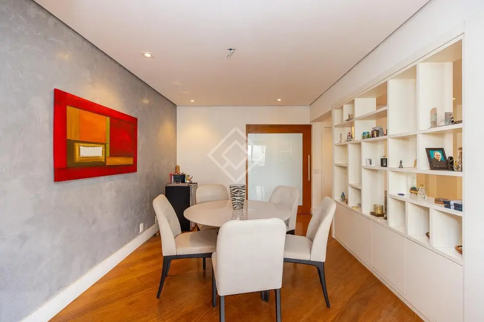 Apartamento com 3 quartos à venda, 146m2 em Moema, São Paulo - SP - imagem 7 Foto 7 de Apartamento com 3 quartos à venda, 146m2 em Moema, São Paulo - SP