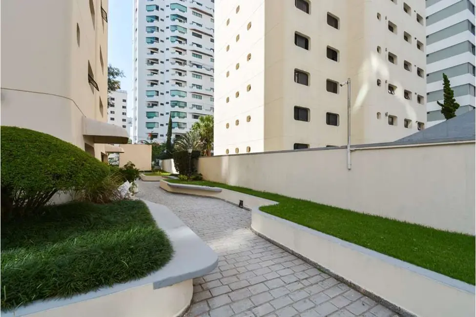 Foto 2 de Apartamento com 3 quartos à venda, 195m2 em Aclimação, São Paulo - SP