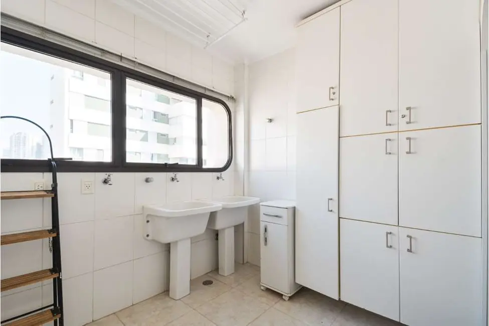 Foto 9 de Apartamento com 3 quartos à venda, 195m2 em Aclimação, São Paulo - SP