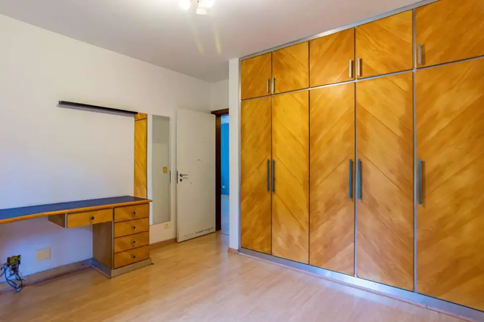 Foto 9 de Casa com 4 quartos à venda, 330m2 em Jardim Morumbi, São Paulo - SP