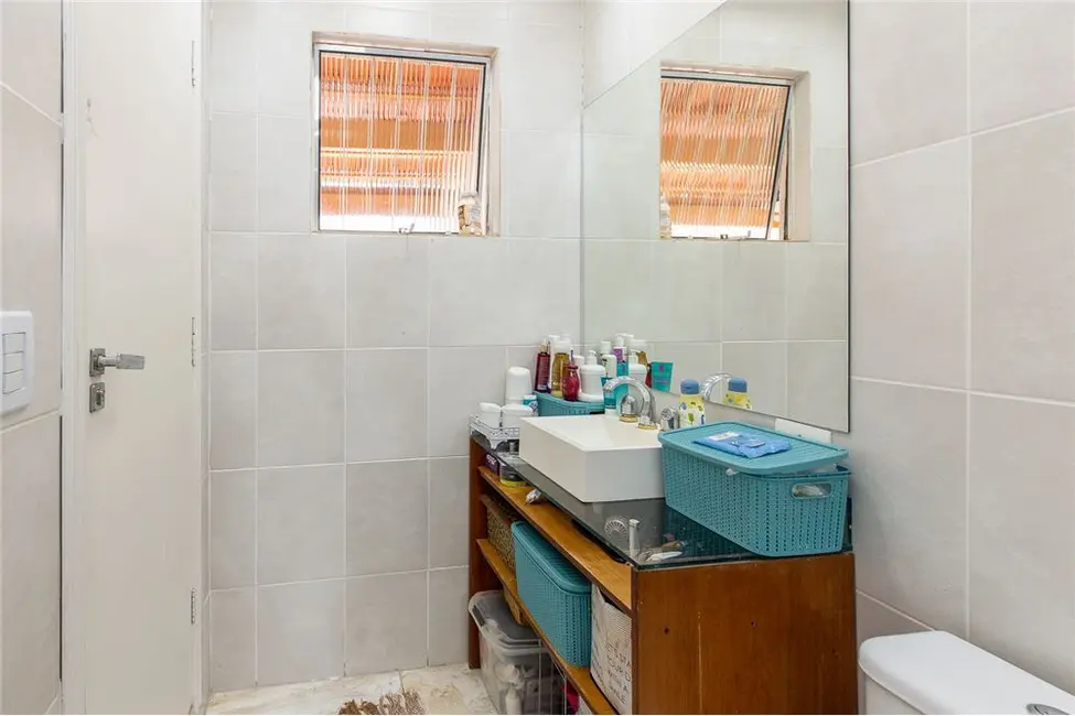 Foto 9 de Casa com 4 quartos à venda, 131m2 em Jardim Aeroporto, São Paulo - SP