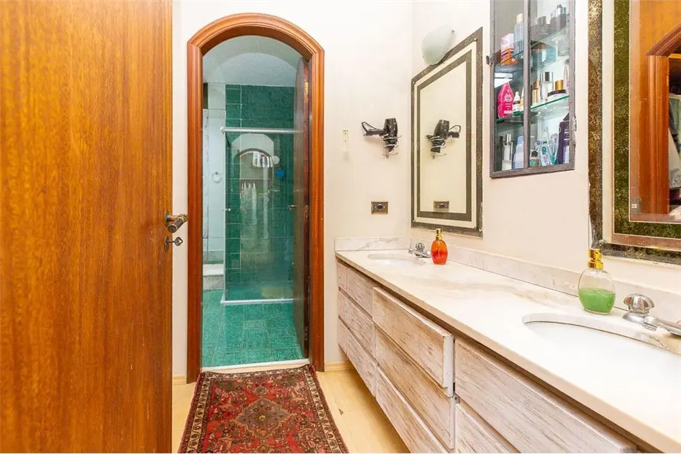 Foto 2 de Casa com 4 quartos à venda, 641m2 em Jardim Leonor, São Paulo - SP