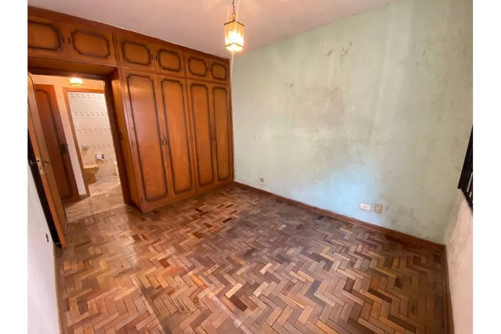 Foto 3 de Casa com 3 quartos à venda, 250m2 em Jardim Piqueroby, São Paulo - SP