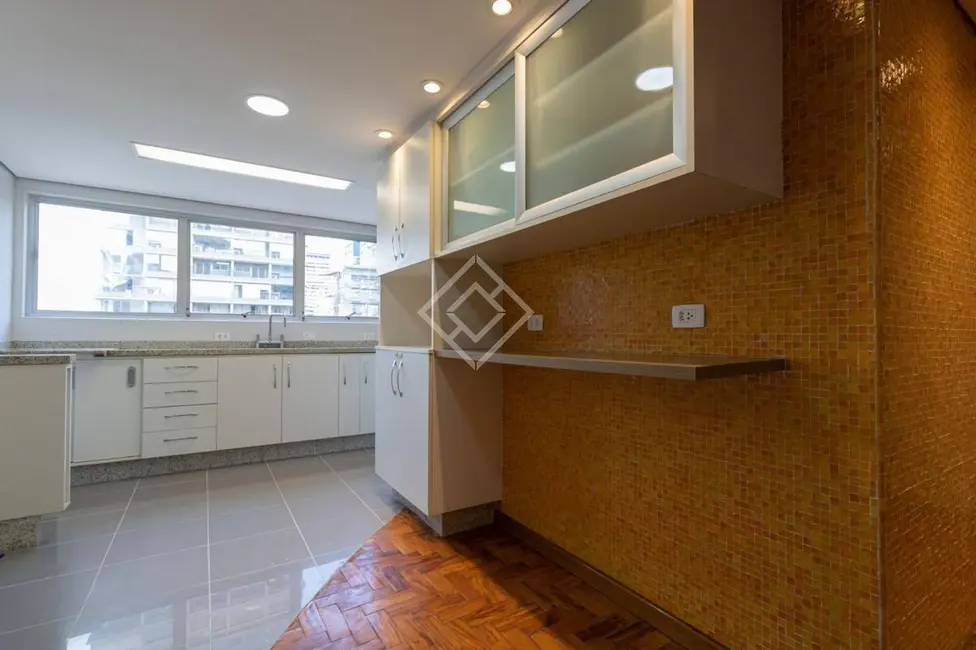 Foto 9 de Apartamento com 3 quartos à venda, 125m2 em Cerqueira César, São Paulo - SP