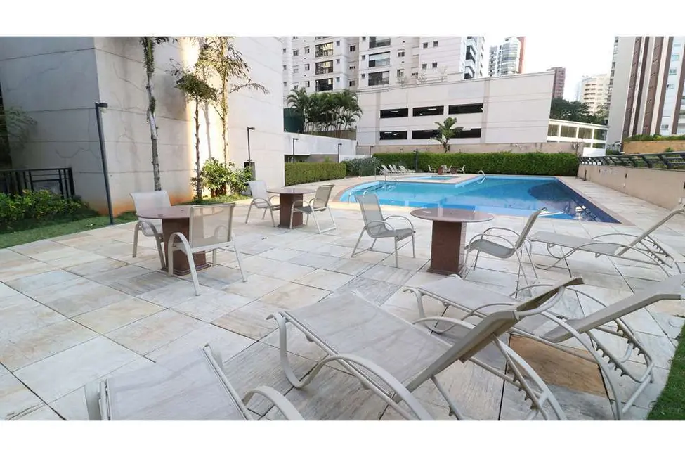 Foto 9 de Apartamento com 4 quartos à venda, 226m2 em Morumbi, São Paulo - SP