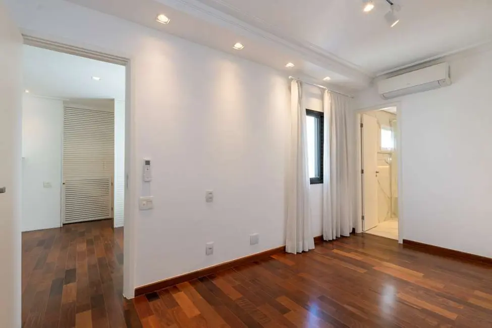 Foto 9 de Apartamento com 4 quartos à venda, 285m2 em São Paulo - SP