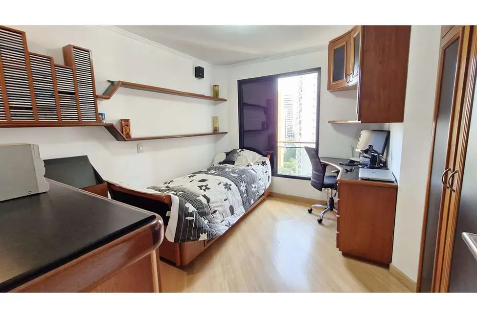 Foto 3 de Apartamento com 4 quartos à venda, 195m2 em Jardim Parque Morumbi, São Paulo - SP