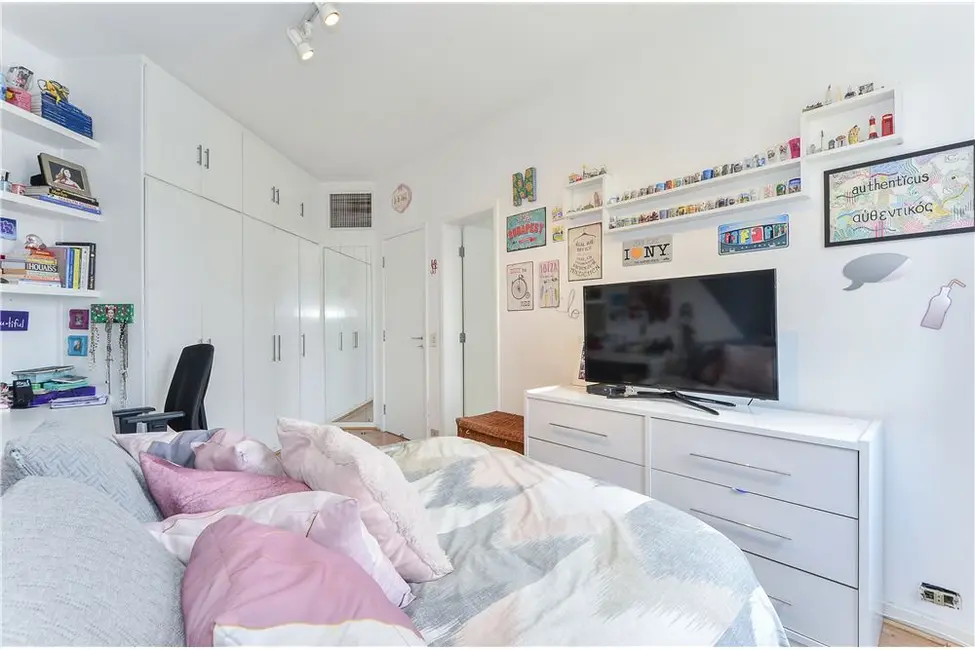 Foto 2 de Apartamento com 4 quartos à venda, 326m2 em Real Parque, São Paulo - SP