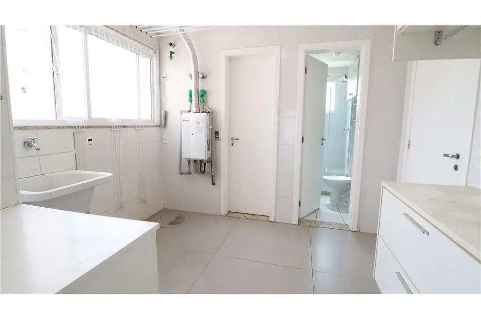 Apartamento com 4 quartos à venda, 223m2 em Vila Andrade, São Paulo - SP - imagem 9 Foto 9 de Apartamento com 4 quartos à venda, 223m2 em Vila Andrade, São Paulo - SP