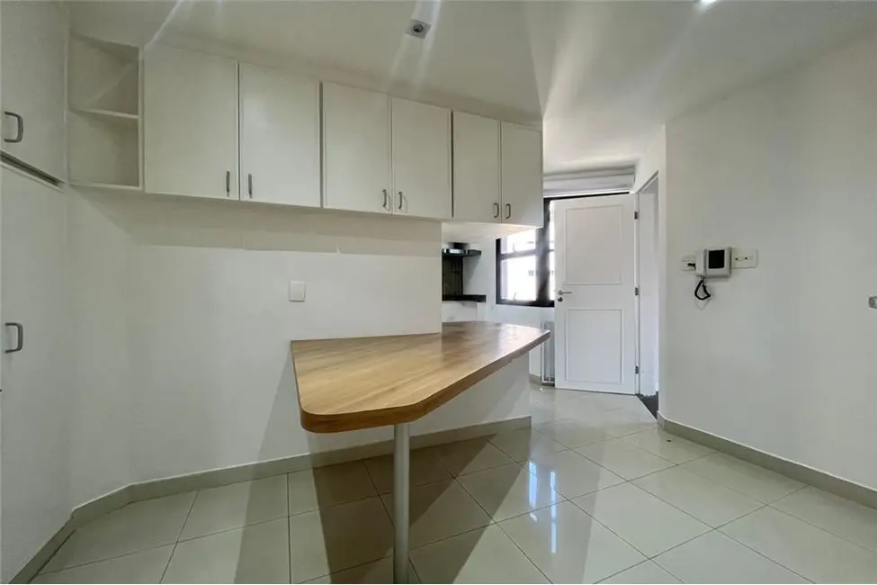 Apartamento com 3 quartos à venda, 139m2 em Vila Andrade, São Paulo - SP - imagem 4 Foto 4 de Apartamento com 3 quartos à venda, 139m2 em Vila Andrade, São Paulo - SP