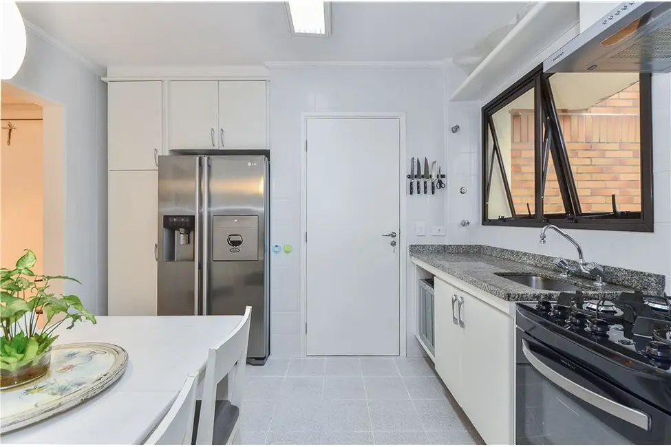 Foto 7 de Apartamento com 3 quartos à venda, 189m2 em Vila Suzana, São Paulo - SP