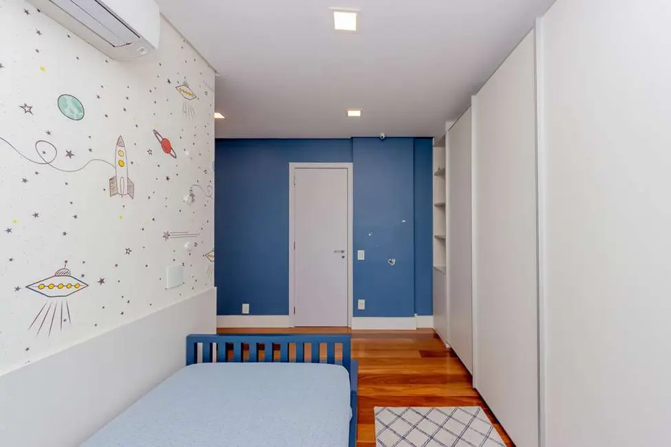 Foto 4 de Apartamento com 4 quartos à venda, 250m2 em São Paulo - SP