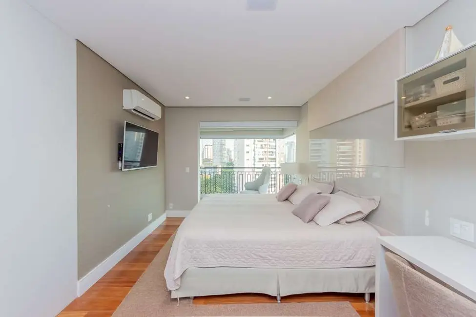 Foto 5 de Apartamento com 4 quartos à venda, 250m2 em São Paulo - SP